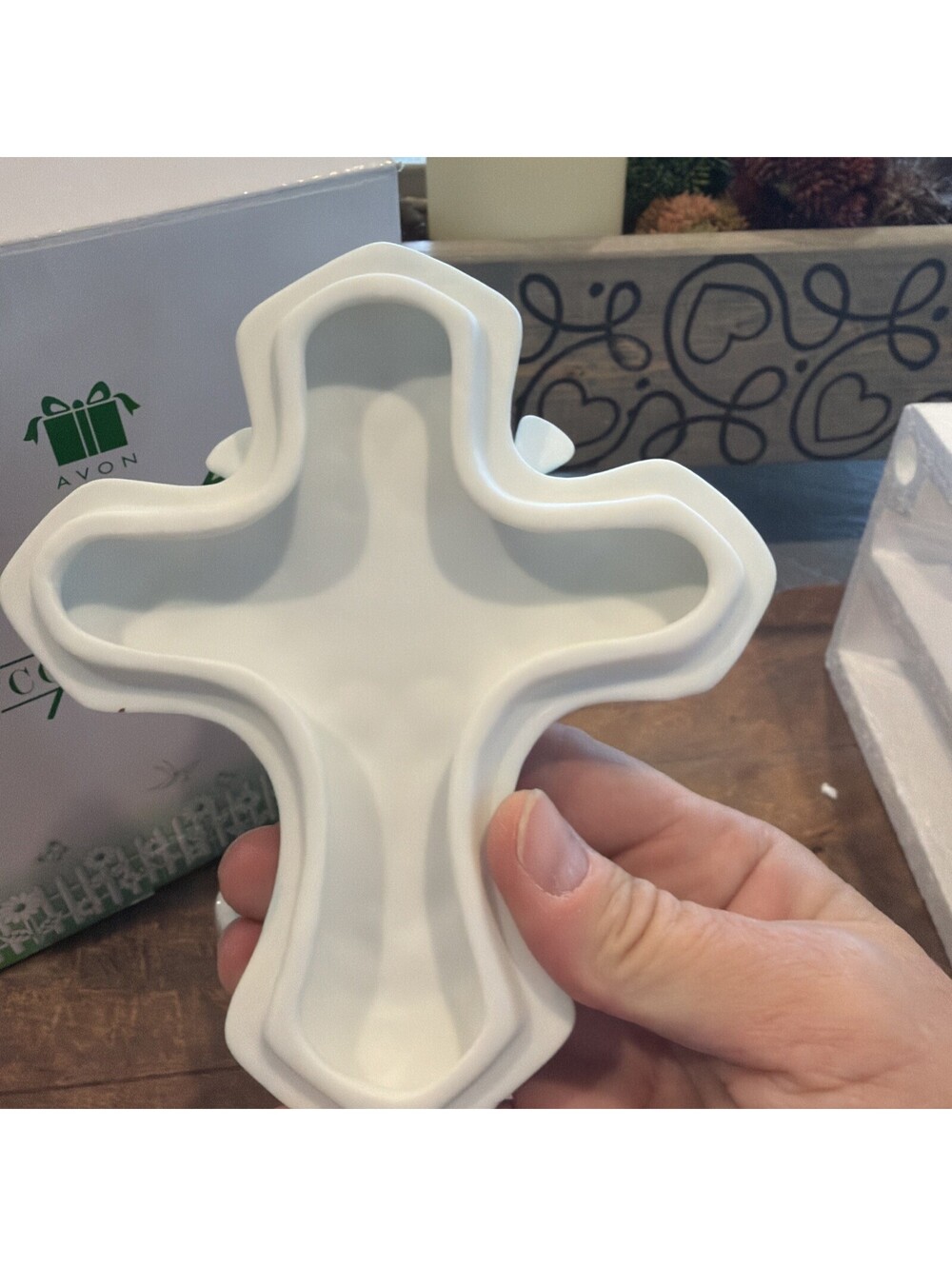 2002 Avon Gift Collection Porcelain Cross Keepsake Trinket Jewelry Box - Picture 4 of 6